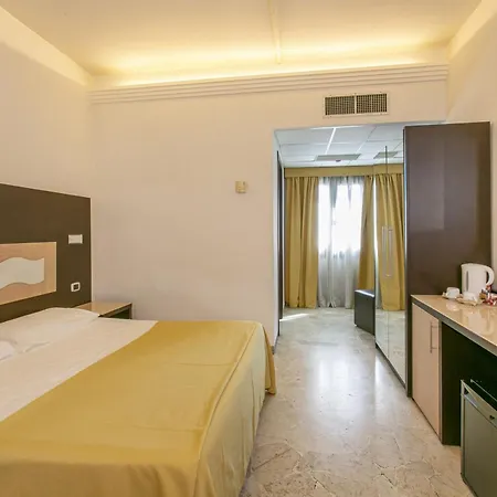 Boomerang Roma 3* La Massimina-Casal Lumbroso