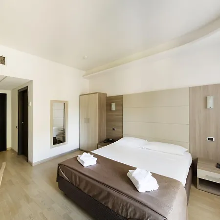 Boomerang Hotel