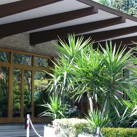 Hotel Boomerang La Massimina-Casal Lumbroso