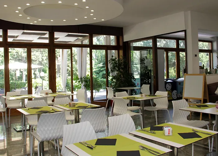 Boomerang Hotel