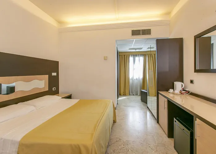 Boomerang 3* La Massimina-Casal Lumbroso